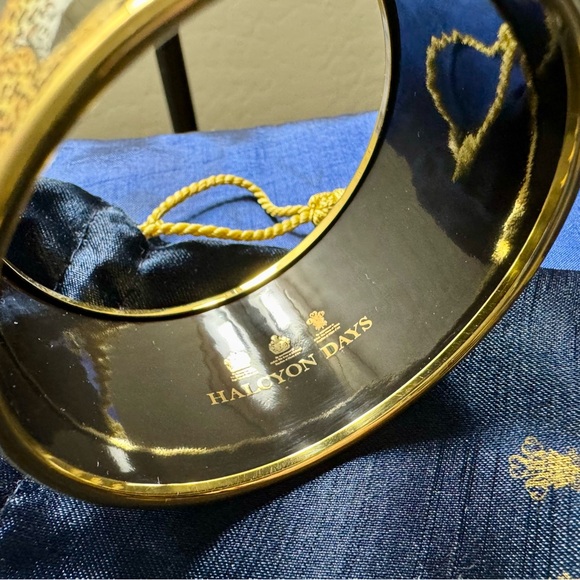 Halcyon Days Enamel Leopard Cuff Bangle in 18k Gold / Medium - Picture 5 of 9